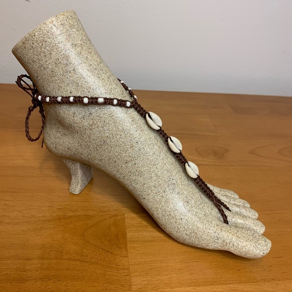 Handmade Cowrie Shell Macrame Anklet w/Toe Ring – Dark Brown - Picture 3 of 6